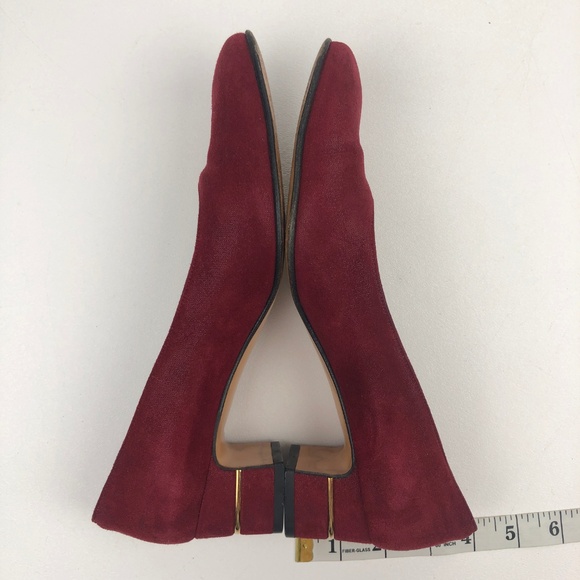 Salvatore Ferragamo Suede Pump - Picture 5 of 8